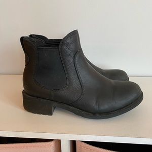 UGG Bonham waterproof boots - size 8